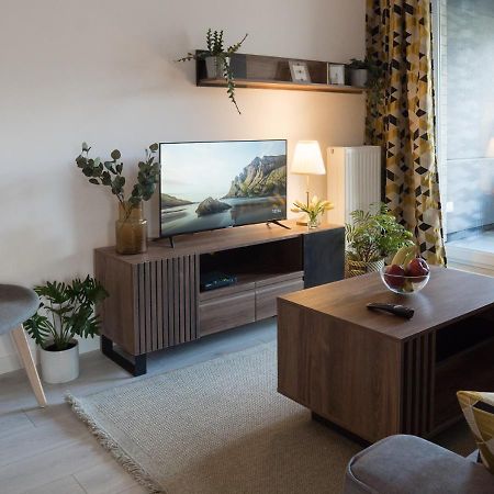 Apartament Sloneczny Kamienica Grochow With Free Parking 华沙 外观 照片